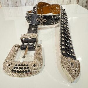 Elegant Black and Silver Embellished Belt